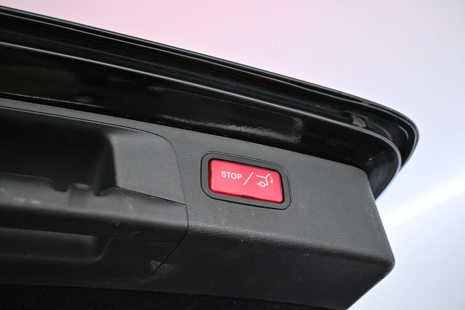 Car Image - 2t0QqOLLDi9IqCiXNAbHkQ