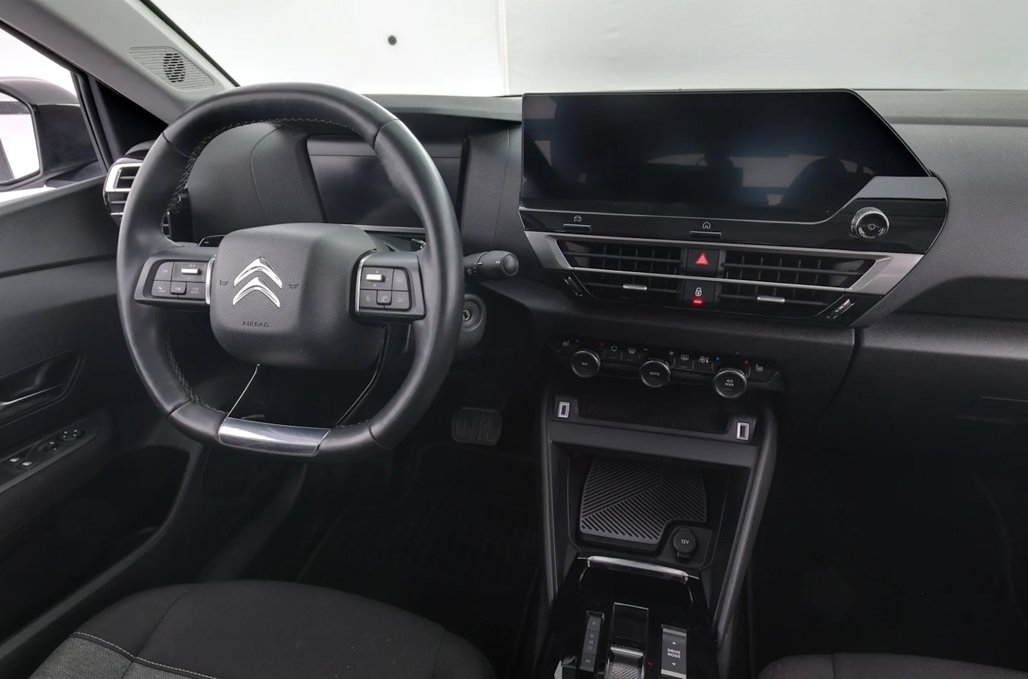 Car Image - 6yZKIKkb0eKhZVjoGconxX