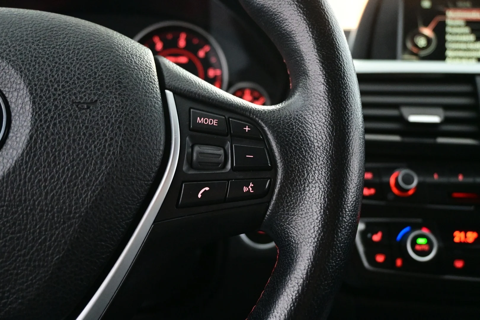 Car Image - 6dCkrebZqHaNvh3ca8r2yJ