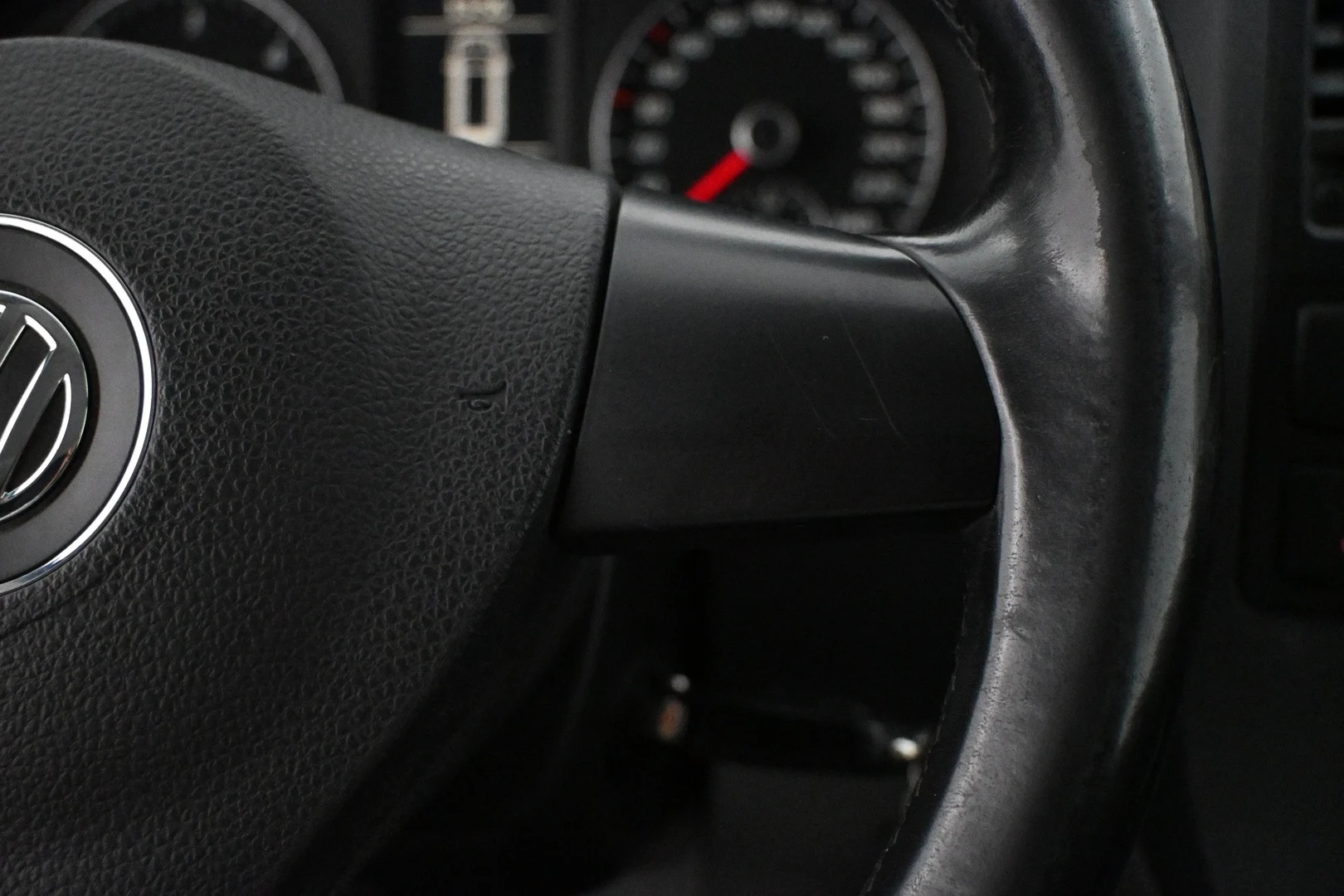 Car Image - 2xtvRw9IgmpbBlDGveDVxz