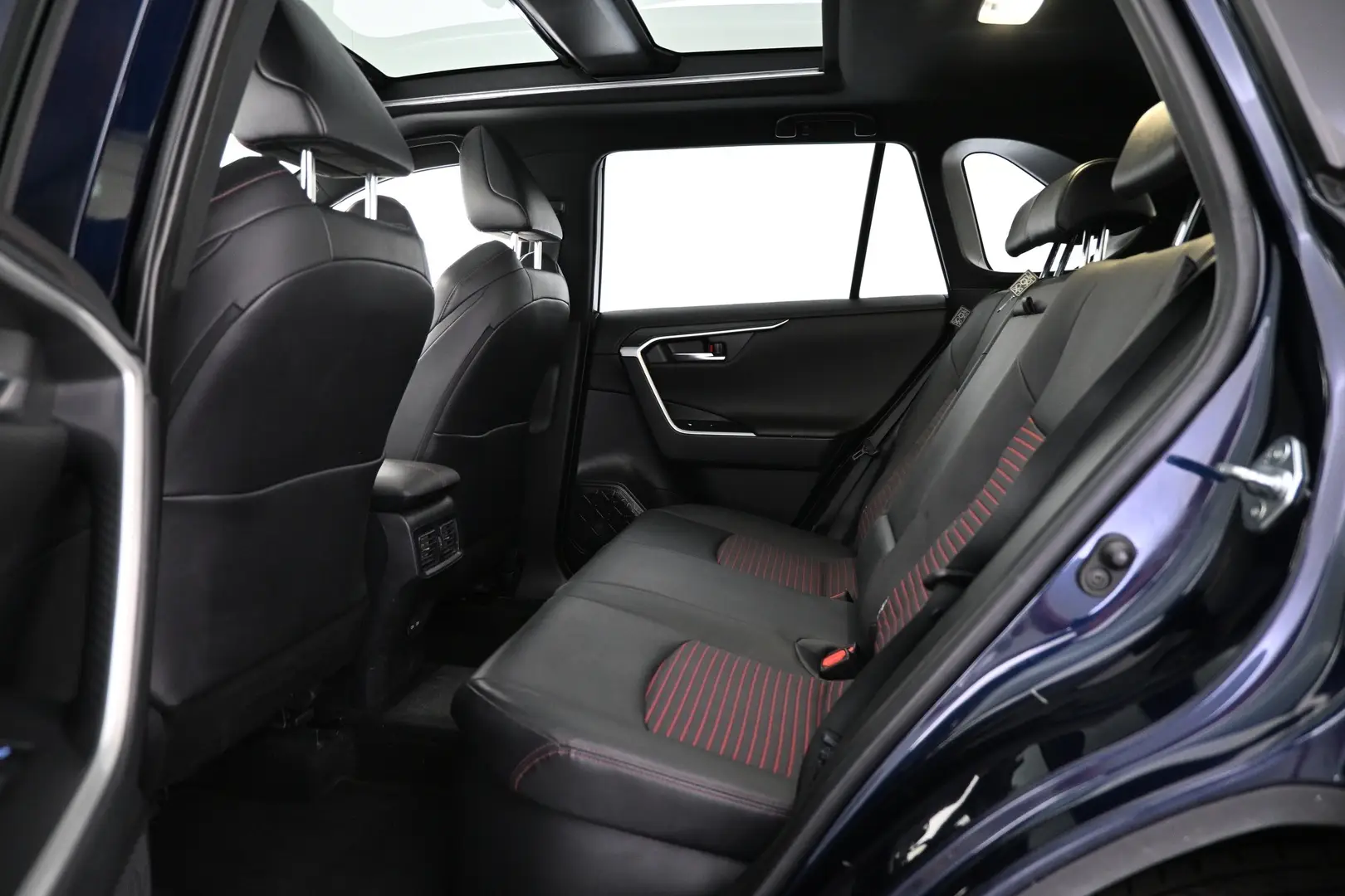 Car Image - 3EiiYGUp6XvJDncb9sjRMa