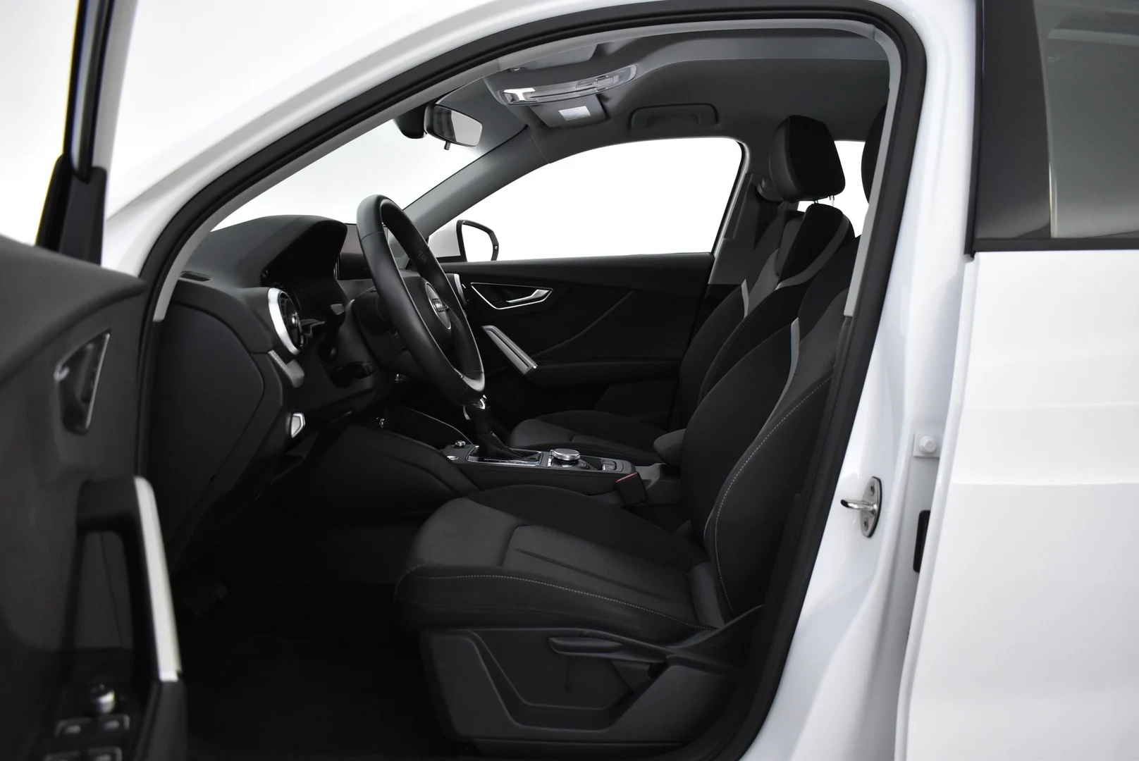 Car Image - 2MofAjxbUkTMbwg4URzJFp