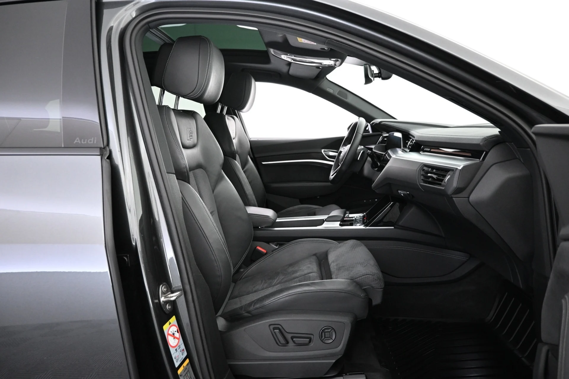 Car Image - 3qwtil7s01E5Mh2bJiHX4K