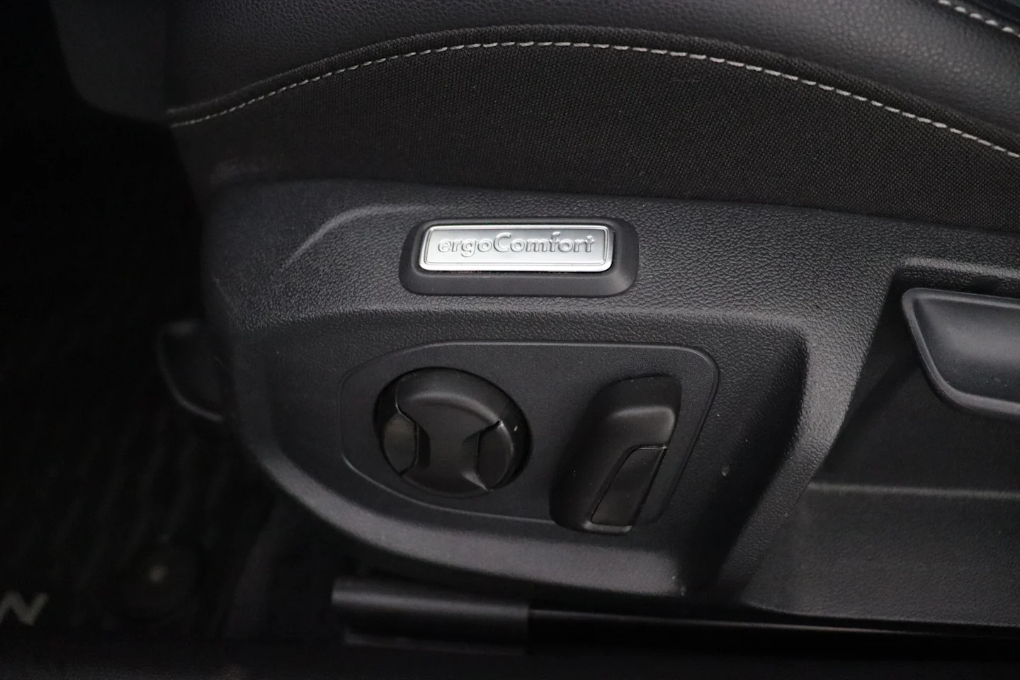 Car Image - 4LtI4wrhUChDjwI0wle9hs