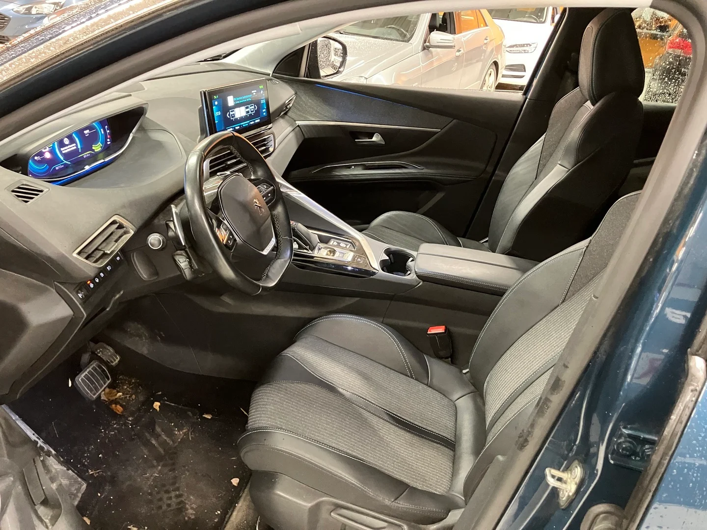 Car Image - 6z16CBQb0BcGlgNVDB6sTU