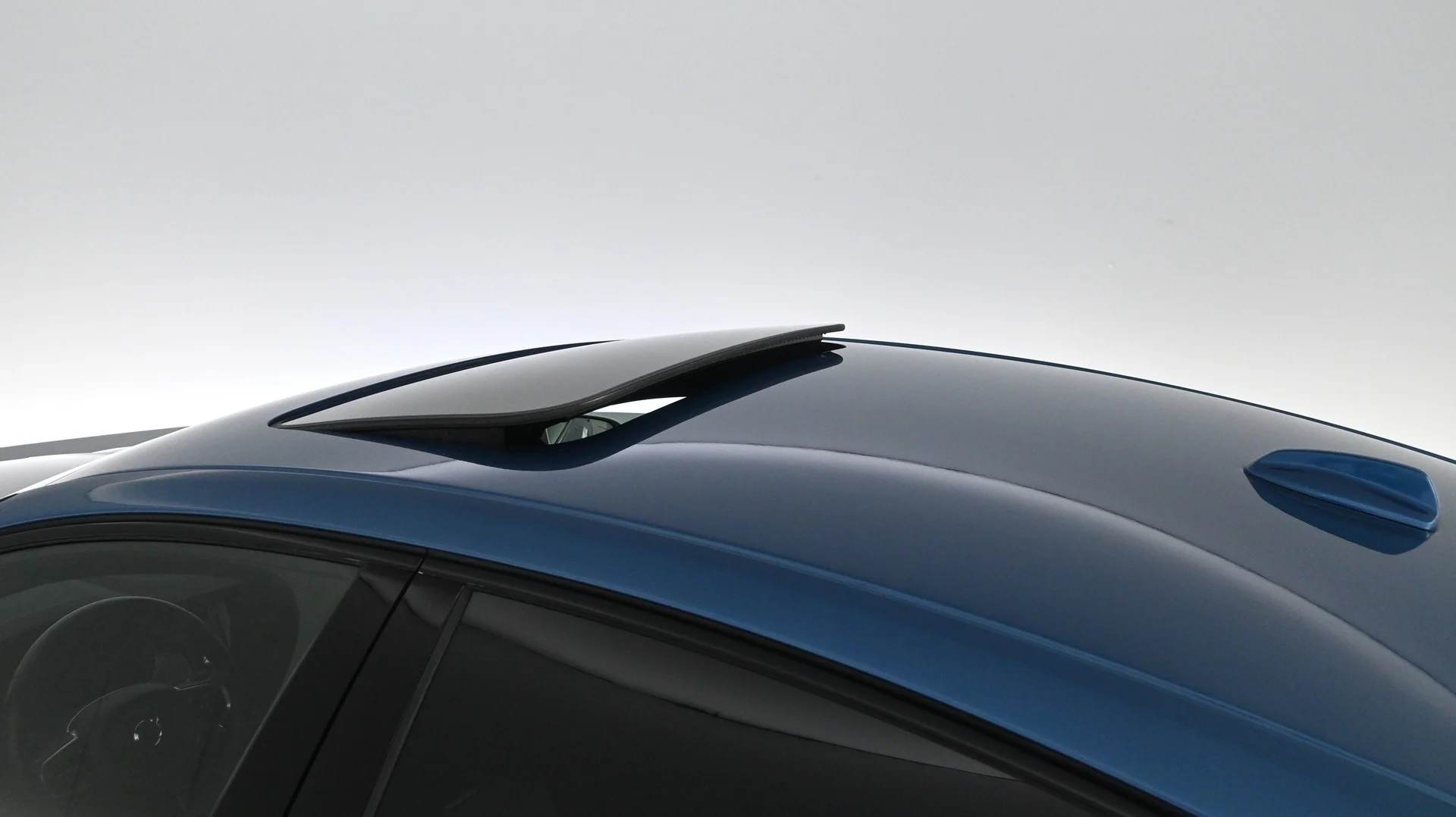 Car Image - zElXcsCM2oePgLDNFm0wc