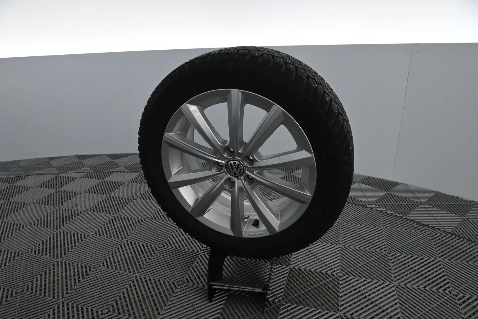 Car Image - itOJBVEMJO6Epiljjh3bK