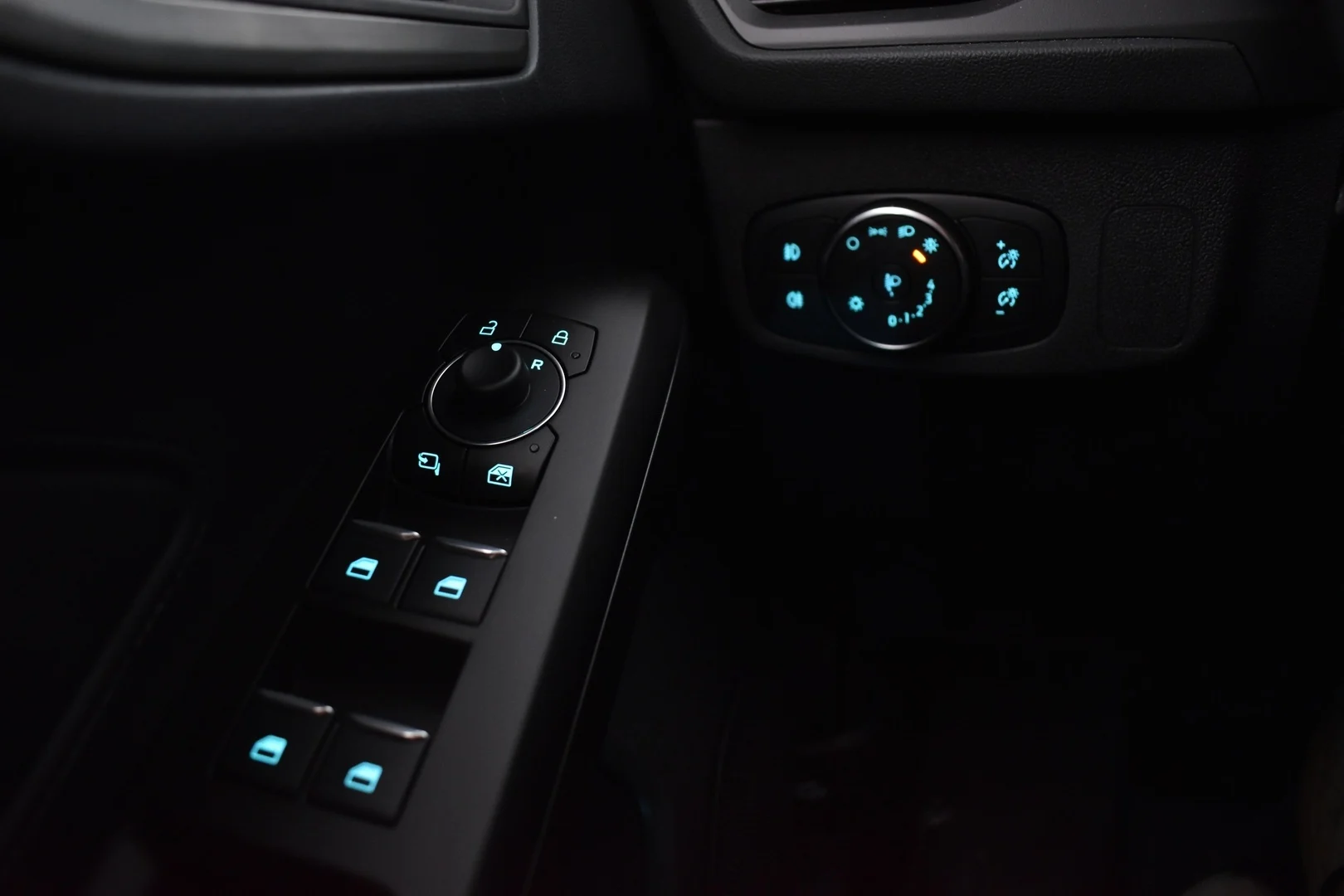 Car Image - 301KN6QTfE9FhkGF4NIpoF