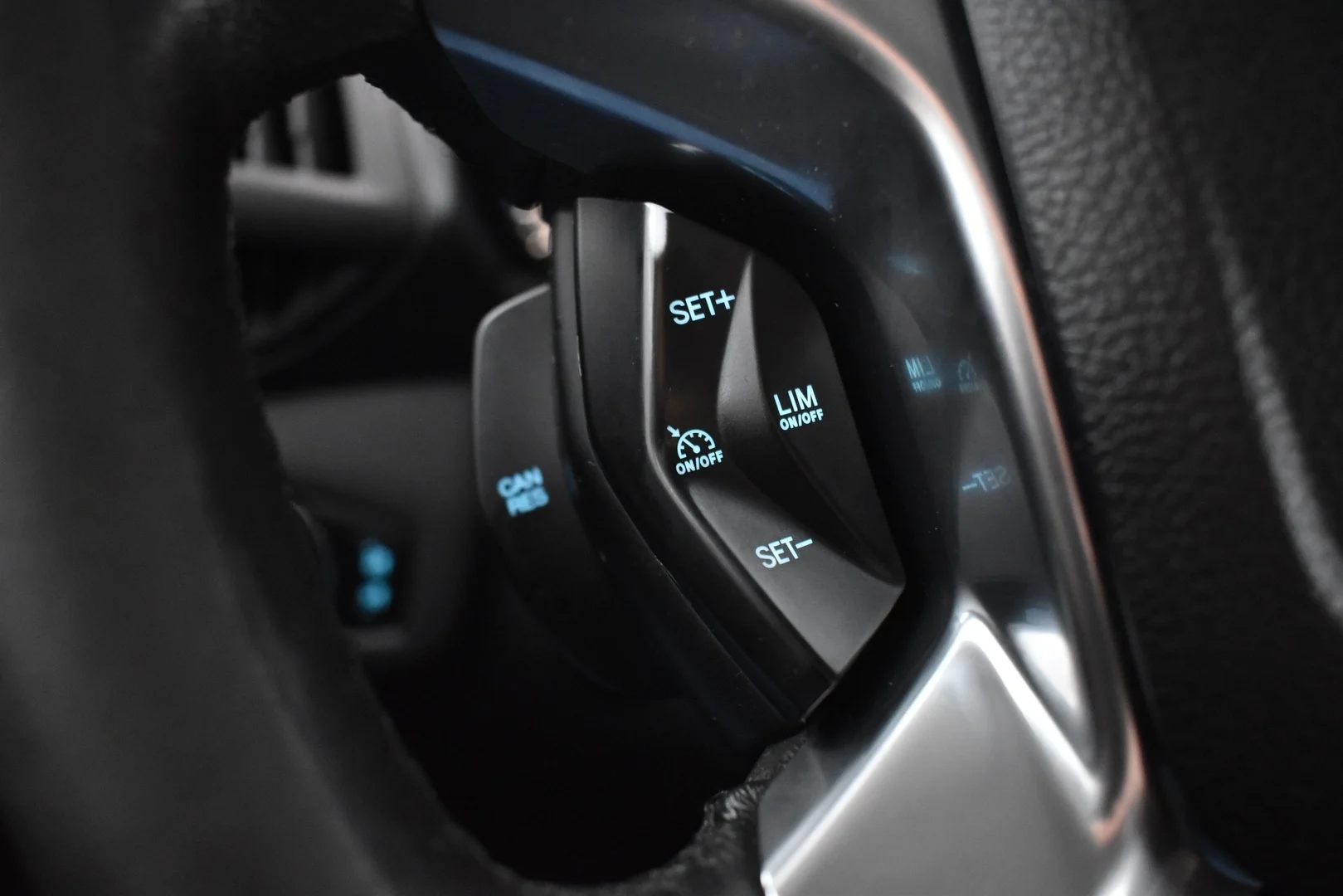 Car Image - bJVRiL4dlvUg3sm0Oyk5k
