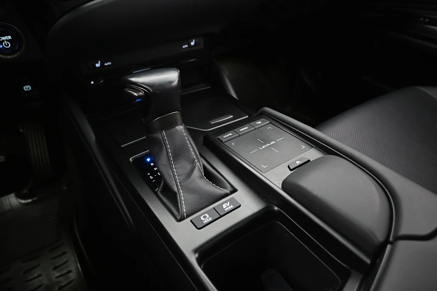 Car Image - iDVTGOn2b5sG4IIegPqFf