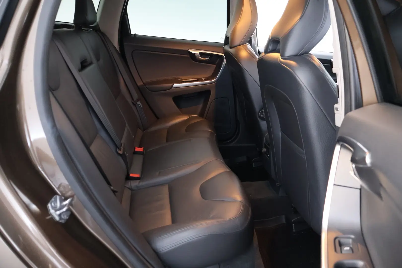 Car Image - 1nrhRW8RndTgpIP060AfcG