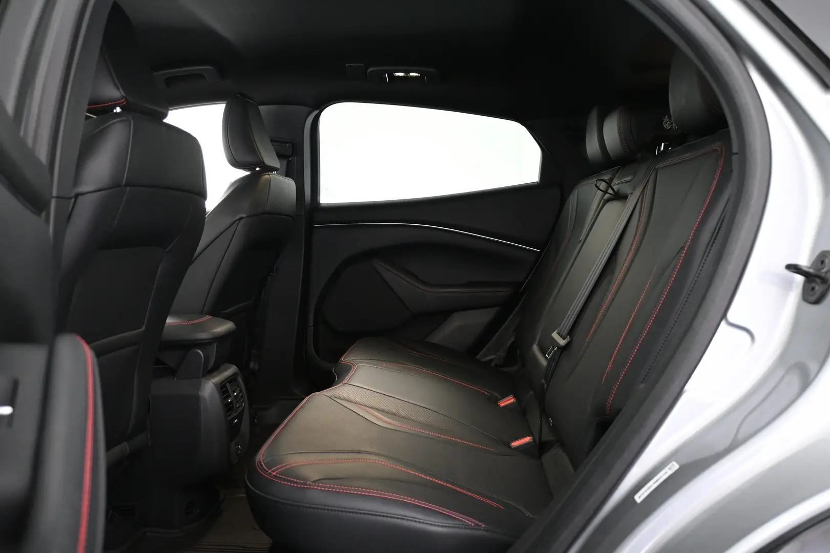 Car Image - 6zzmsRSfkPCSQBB1kweX1z