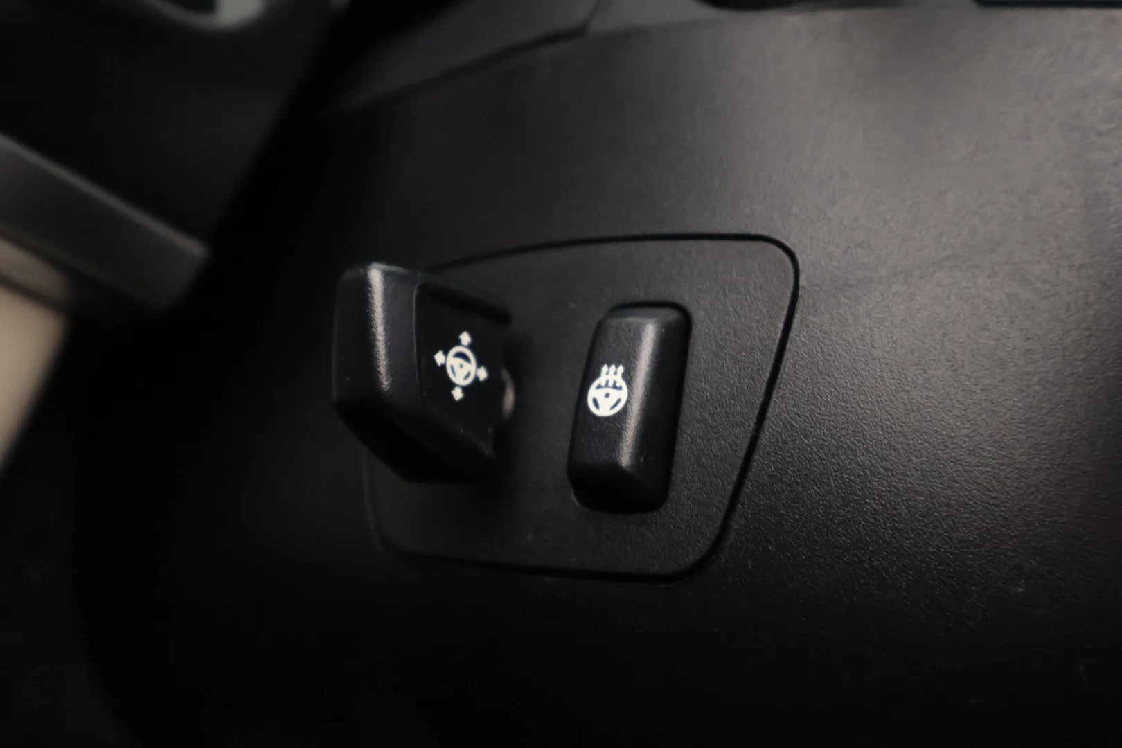 Car Image - 2deEubUeGKtzkmyPvttj5n