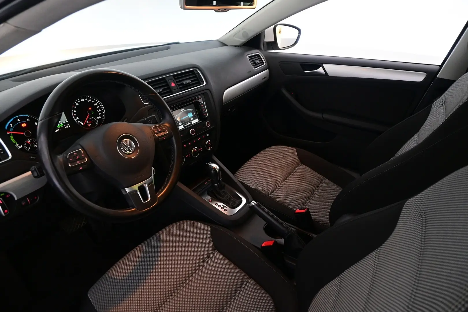 Car Image - 1h8ntuC8Kk024swyHiymay