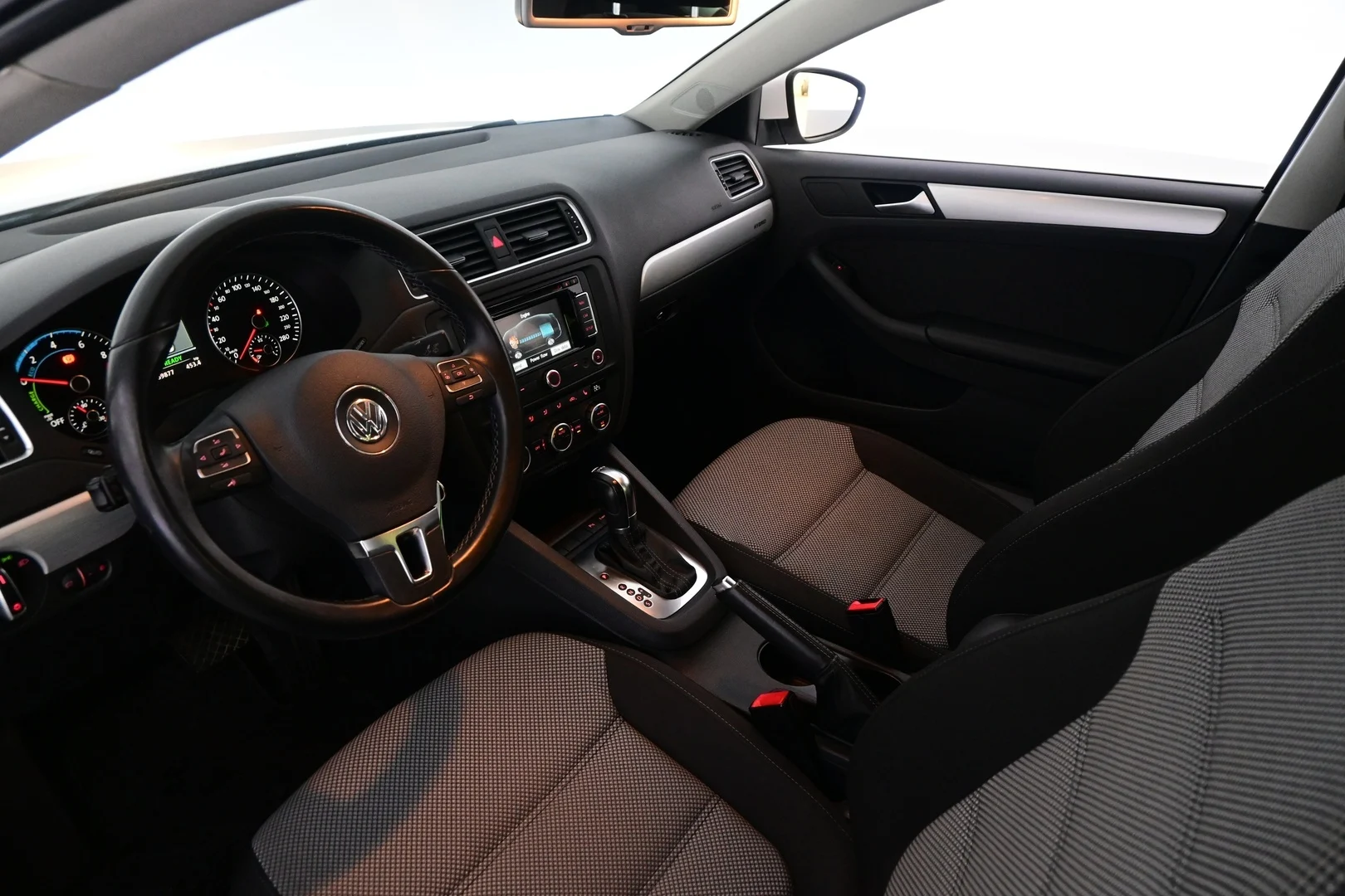 Car Image - 1h8ntuC8Kk024swyHiymay