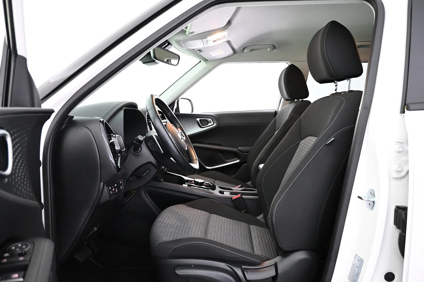 Car Image - 570s2uwDqmNOTNwKLMtrTm