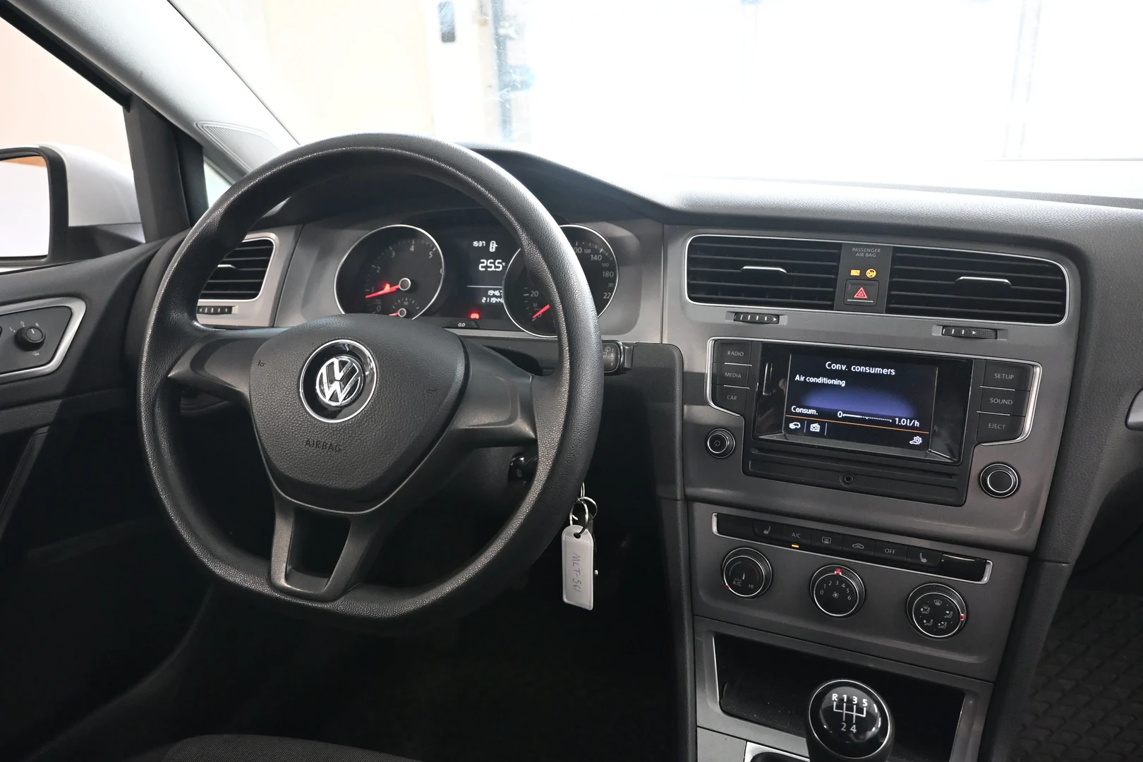 Car Image - 74co1RN9PR15KIiyINxmUz