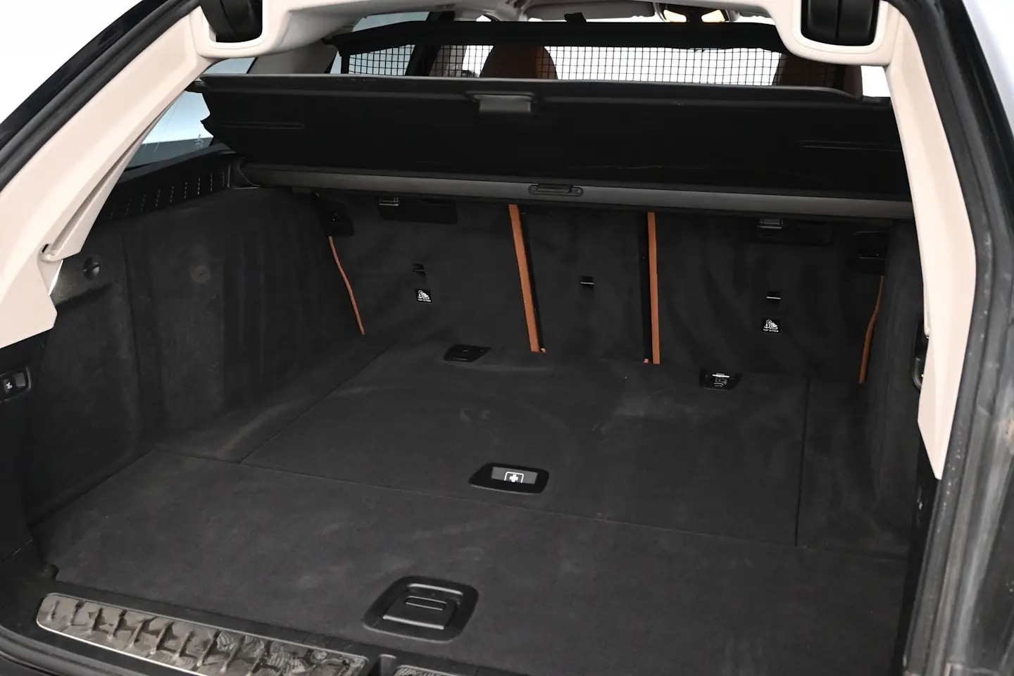 Car Image - 3QGhsFS1bYXs5fSMgkzQXe