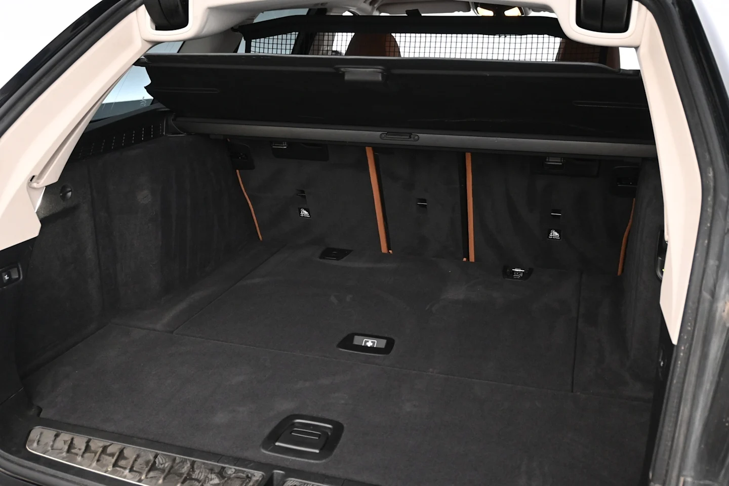 Car Image - 3QGhsFS1bYXs5fSMgkzQXe