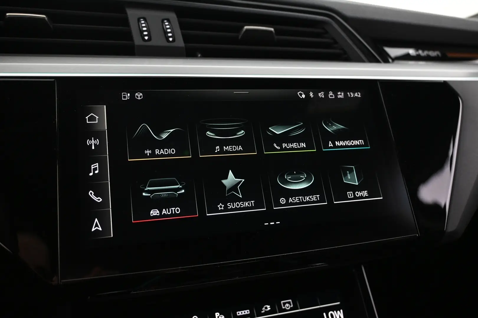 Car Image - 6LvkYvJfHlTz20ZEr3k0ji