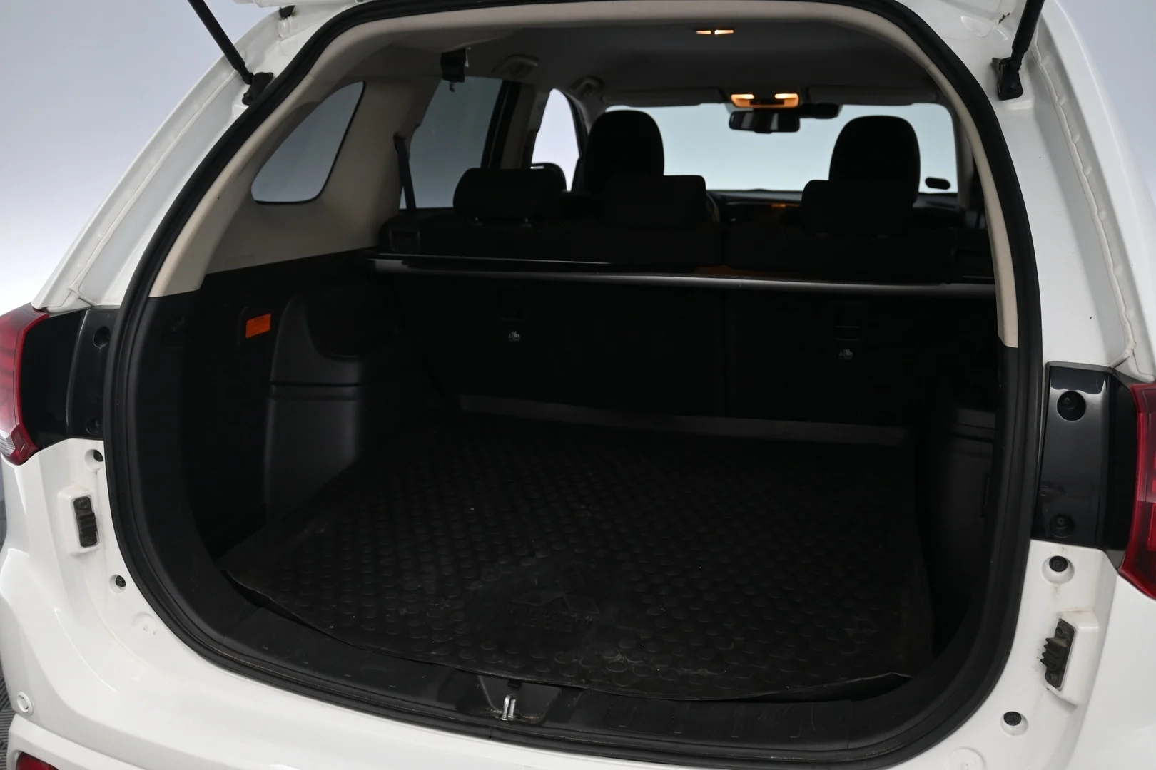Car Image - 38exo6ZWHjs2TJ0o115NDM