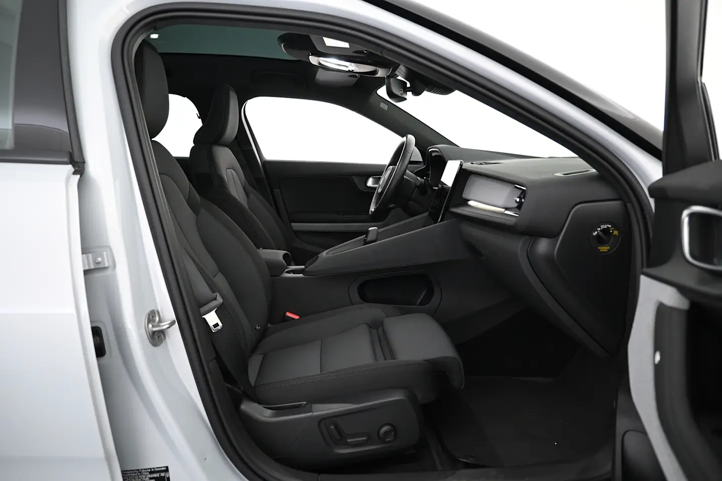Car Image - 7Du7NinErQ8QlnoaKYQlPZ