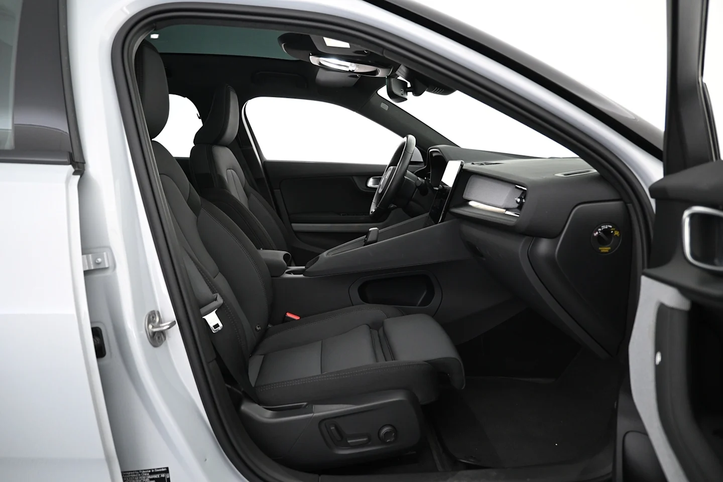 Car Image - 7Du7NinErQ8QlnoaKYQlPZ
