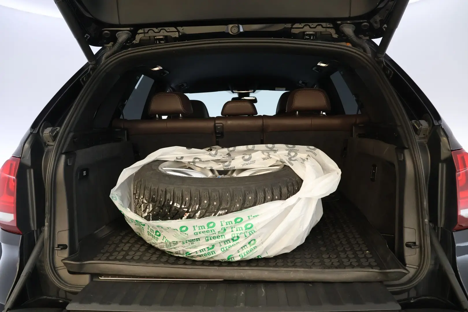 Car Image - 5b6iIfta3ysmhwkKdyELAI