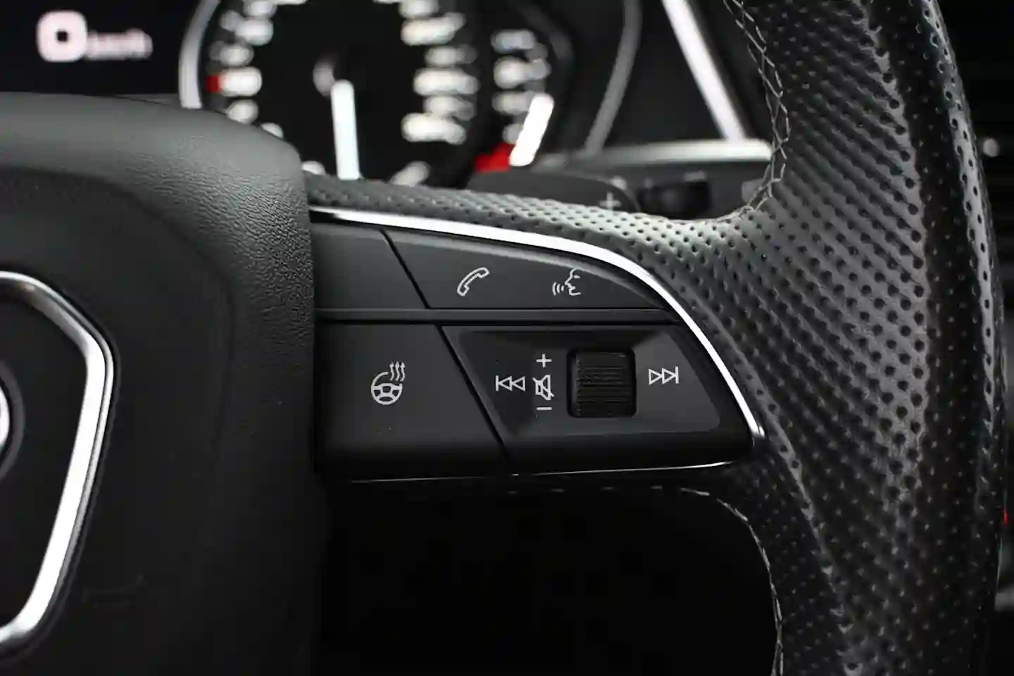 Car Image - 27QmQ9zfGBD6VHxK5mPBhl