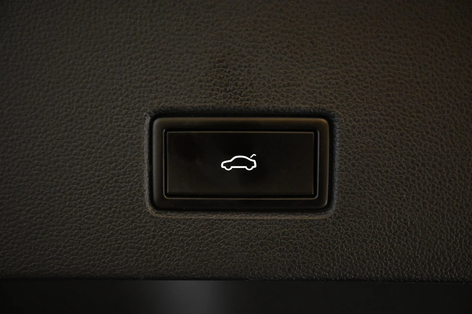 Car Image - 5499cyawffYRcl4Uf38ZgF