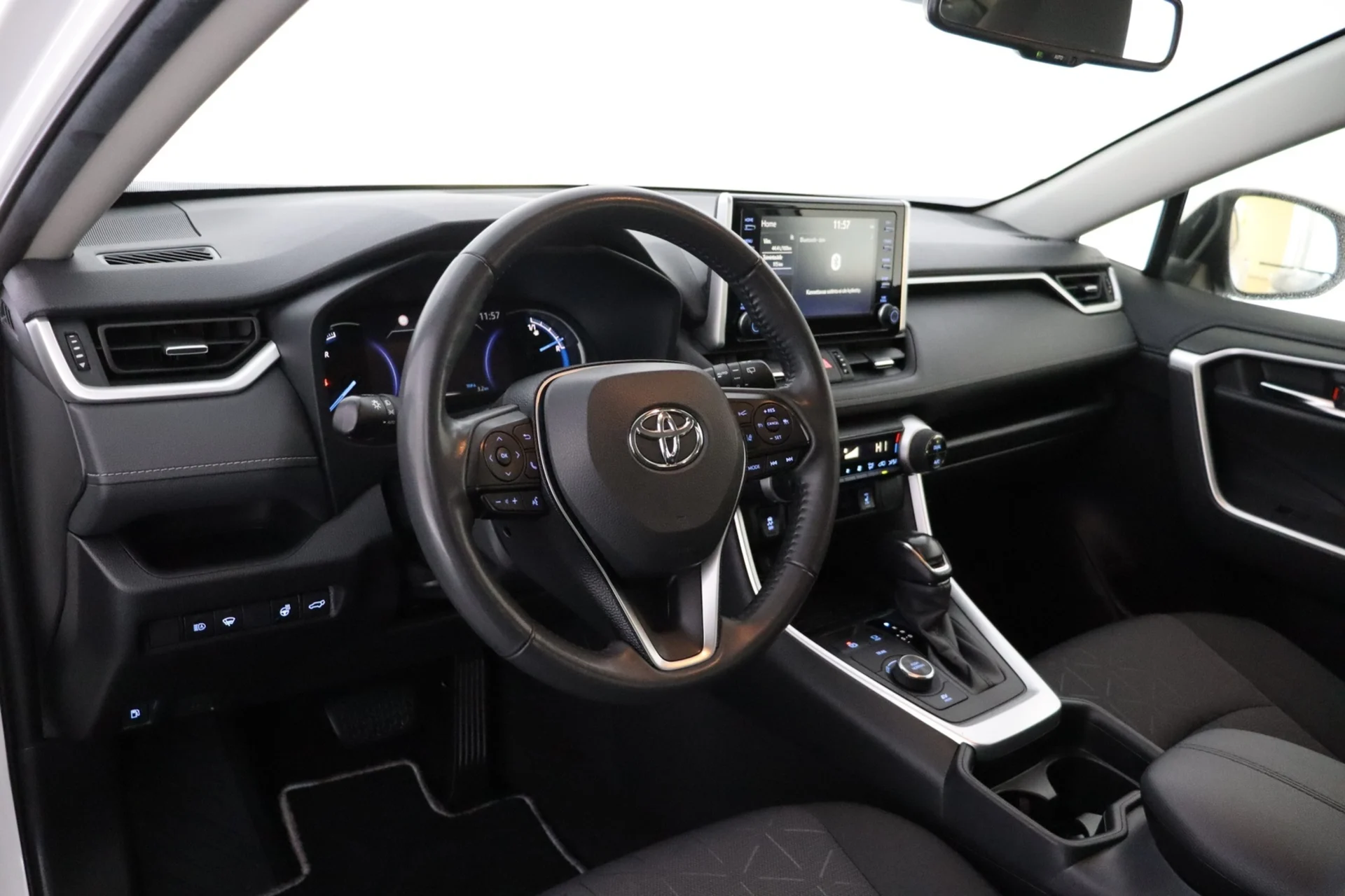 Car Image - 2o0QTlzEWEVx12GieVGT08