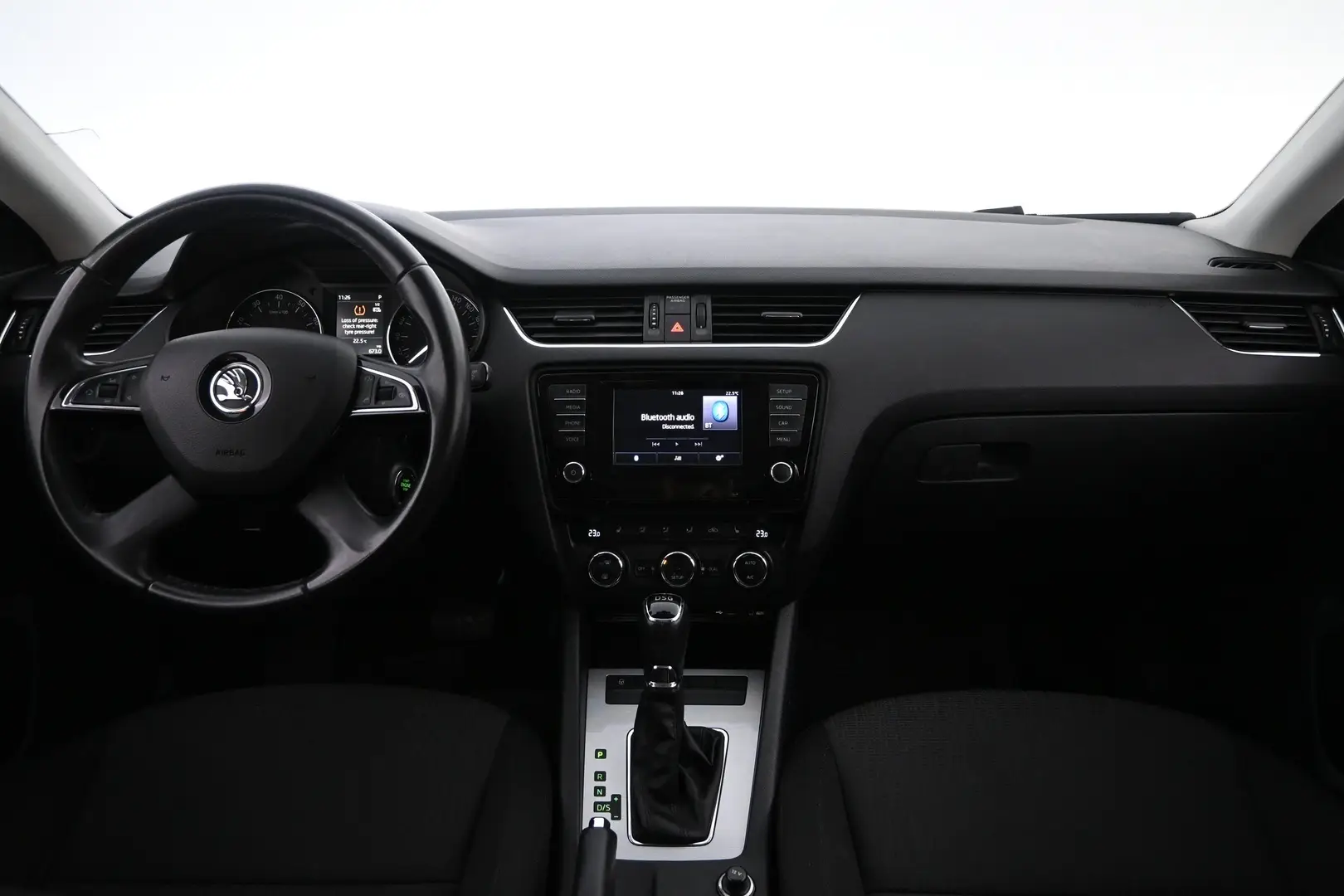 Car Image - cxsyamBhtsBNUxigIHbvd