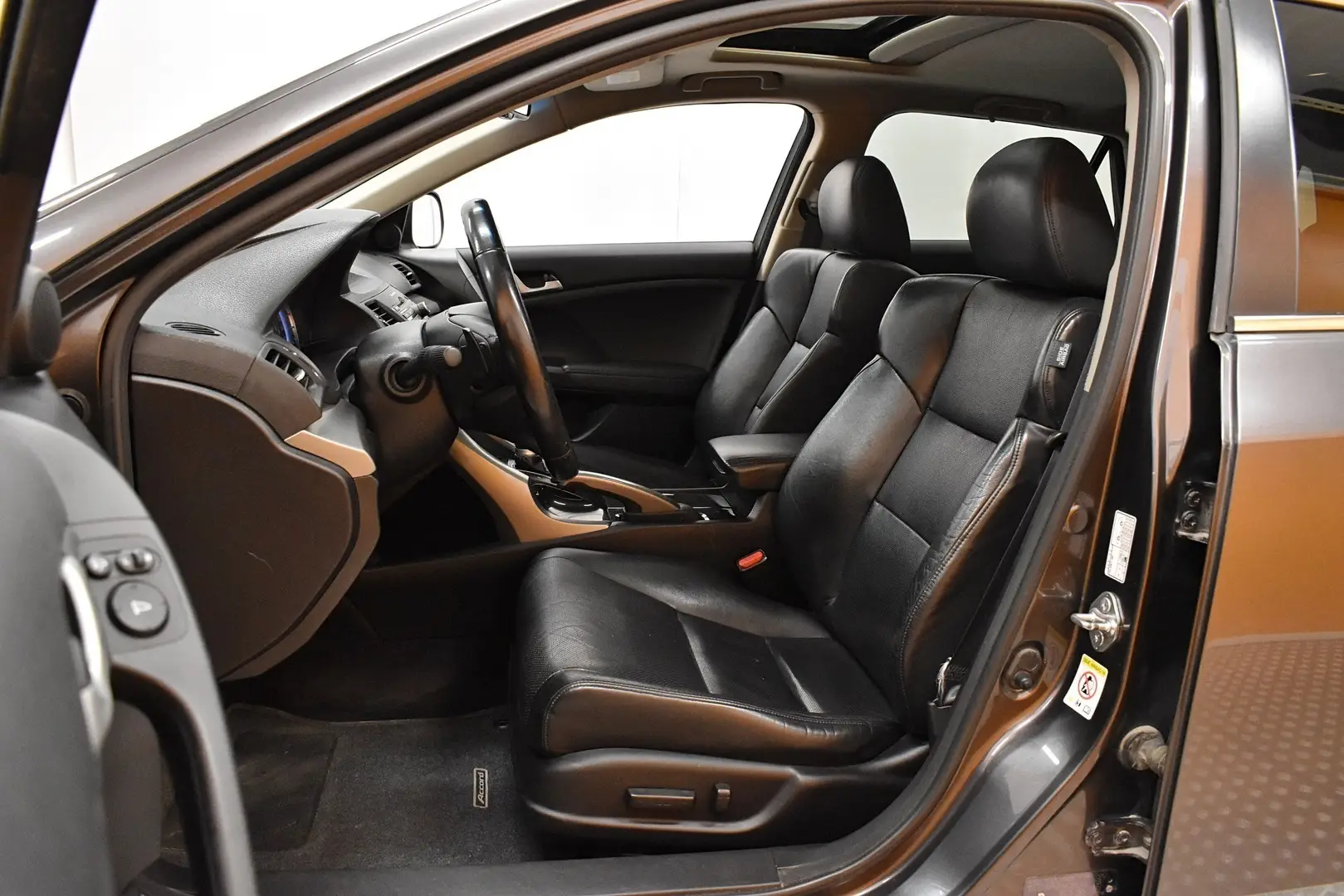 Car Image - qLJ4DGhbebpRa6HcJoZke