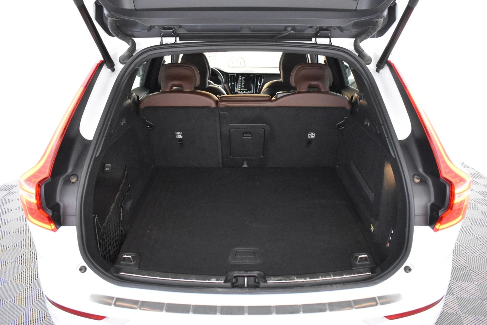 Car Image - 6jCWAMtFjhbk1PSb8QdAMk