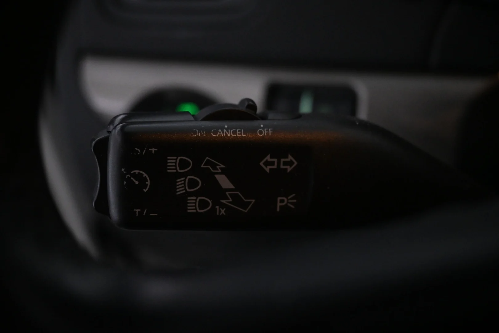 Car Image - 4kZSAhWKROUn5d8N0IbyMp