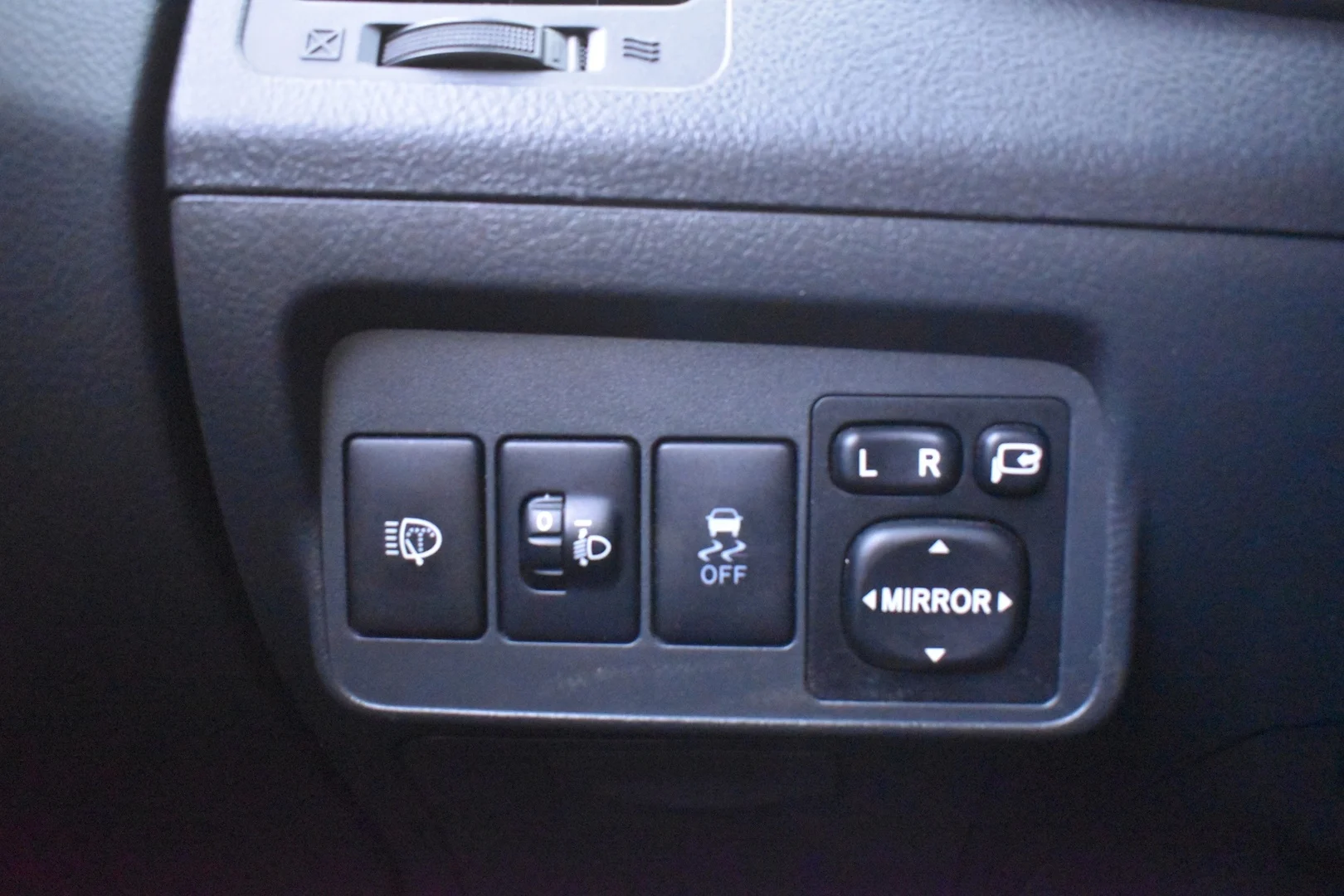 Car Image - 1OB2uWhGCzCJjNeOdwyje4