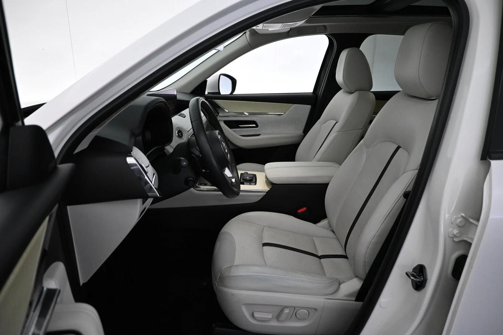 Car Image - 4HxDoZgstX8t1STzhhL6k7