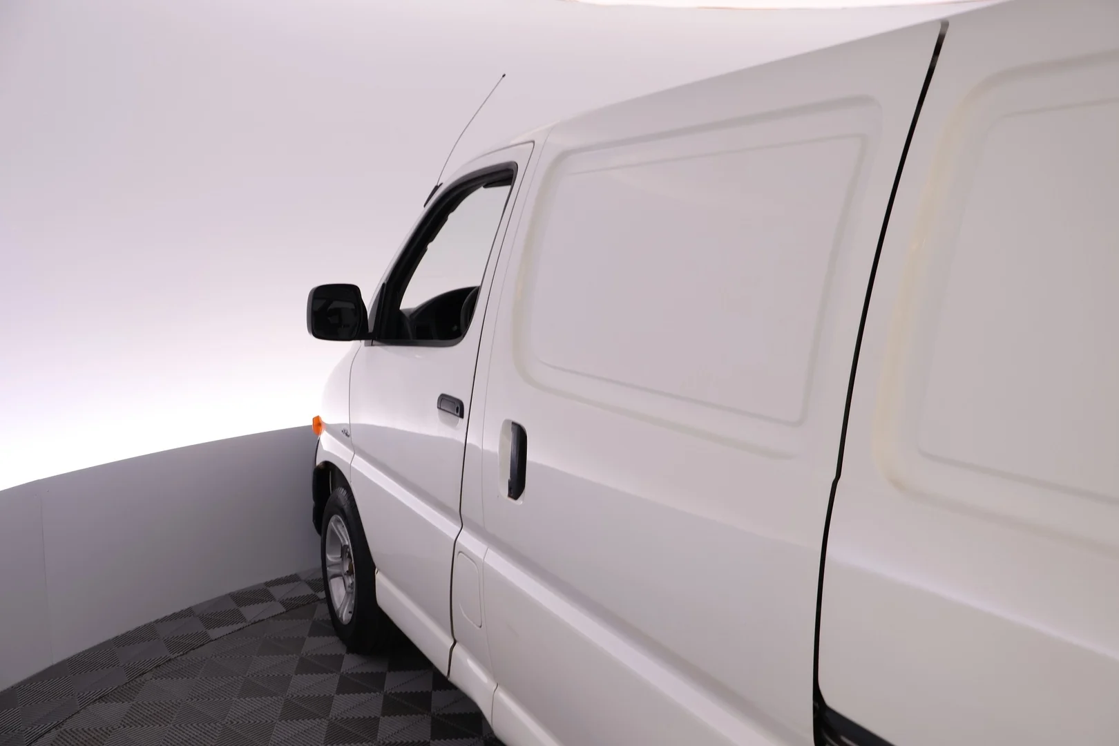 Car Image - 4ckgu8KKOePSTKNROAfvFA