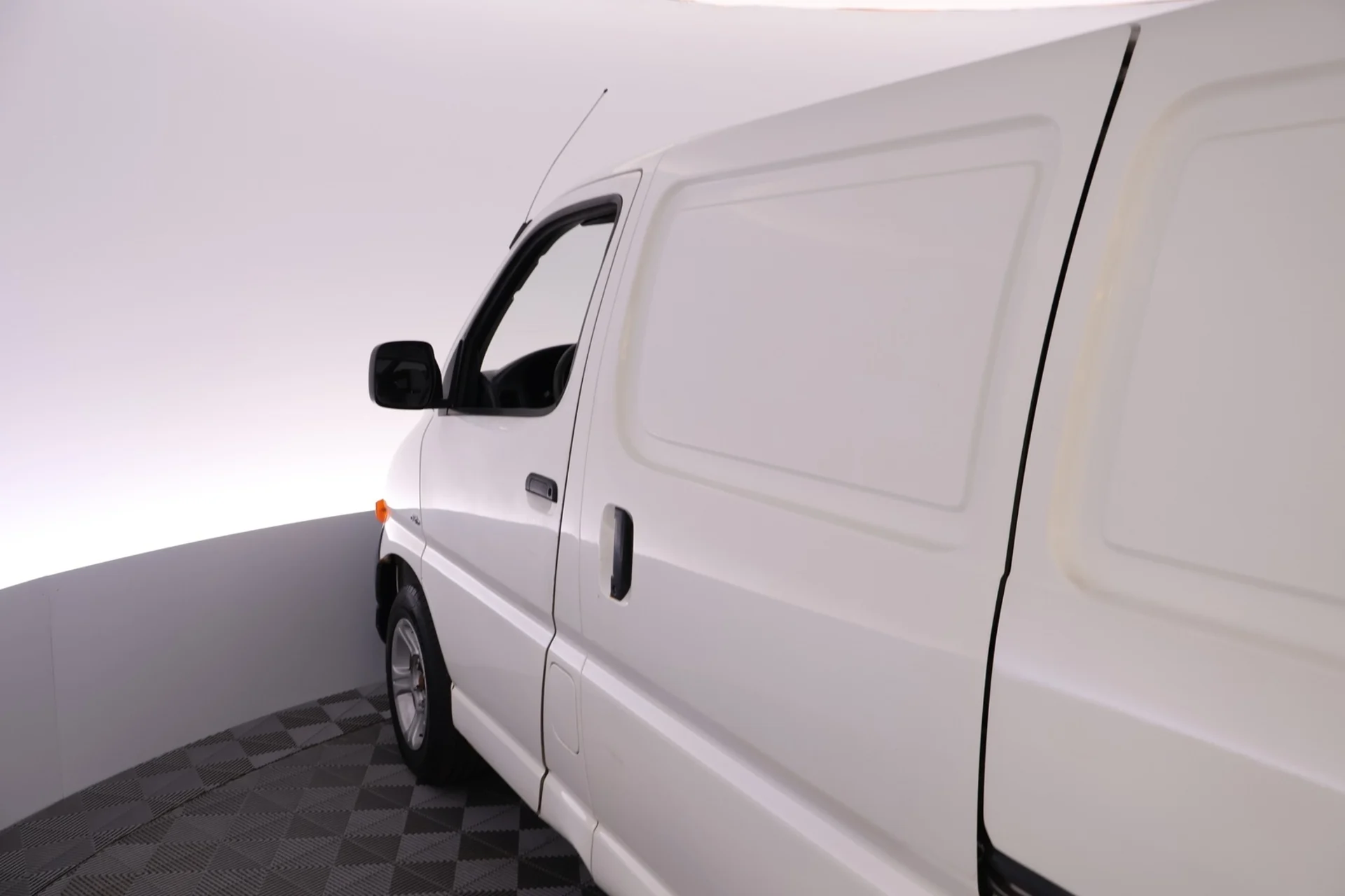 Car Image - 4ckgu8KKOePSTKNROAfvFA