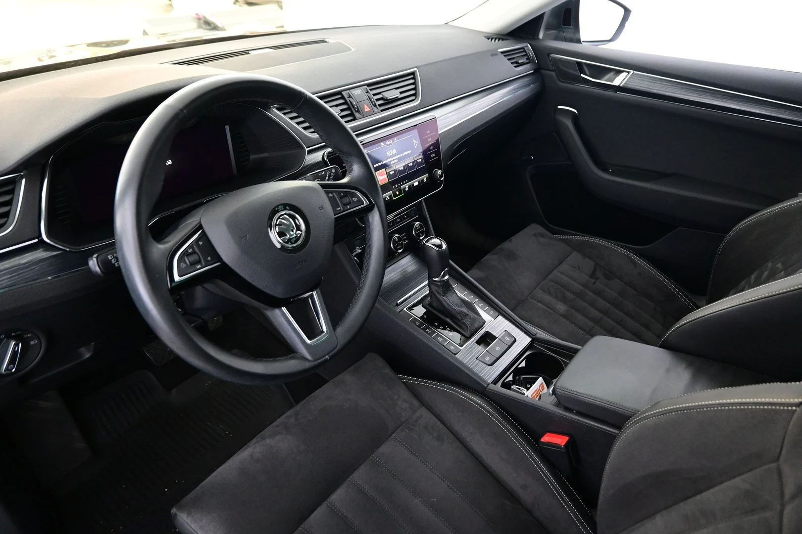 Car Image - 3S5zY9zqzUupQrTQX6AqvG