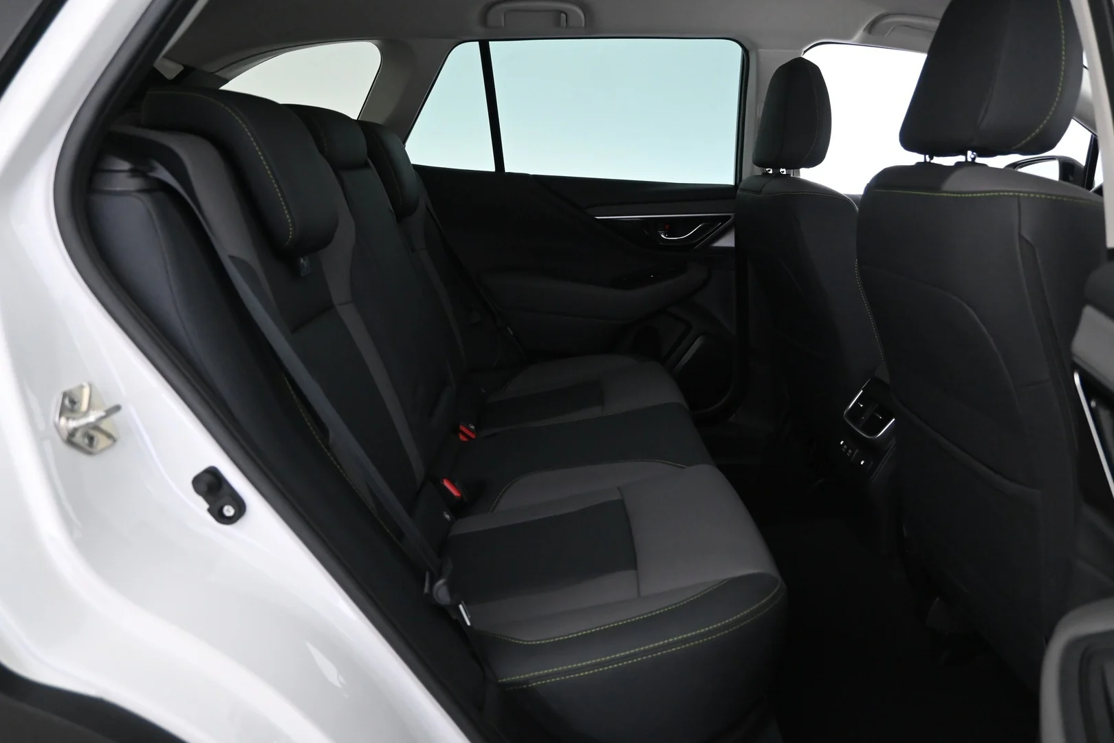 Car Image - 7v6eGDLOum2PM3JMHMUuLR