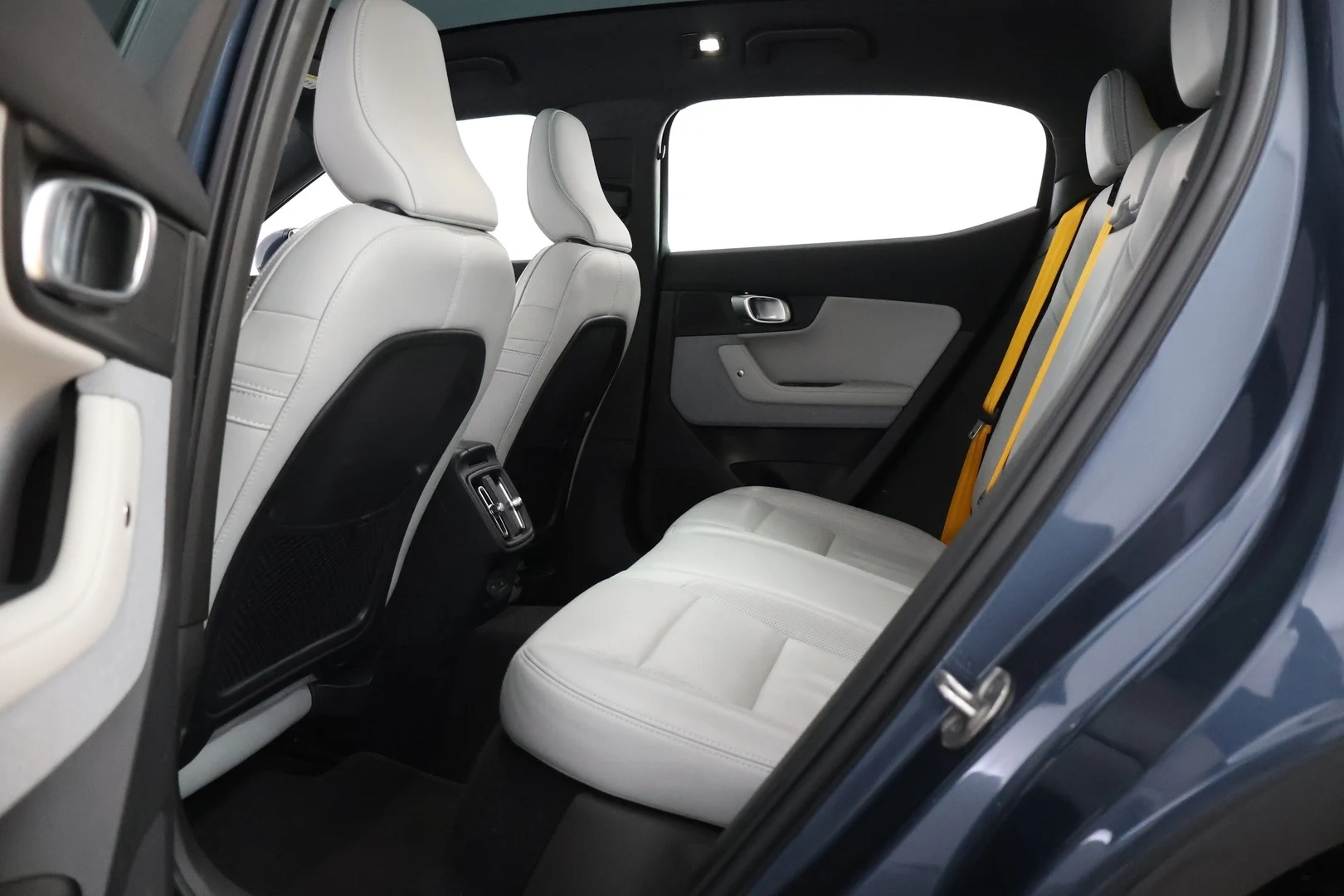 Car Image - 5jidrn0A5YU1l9xbCuML0p