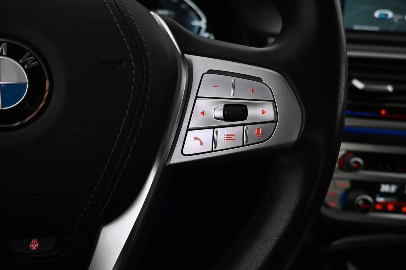 Car Image - 6HaWT749U0YPhziEg579IT