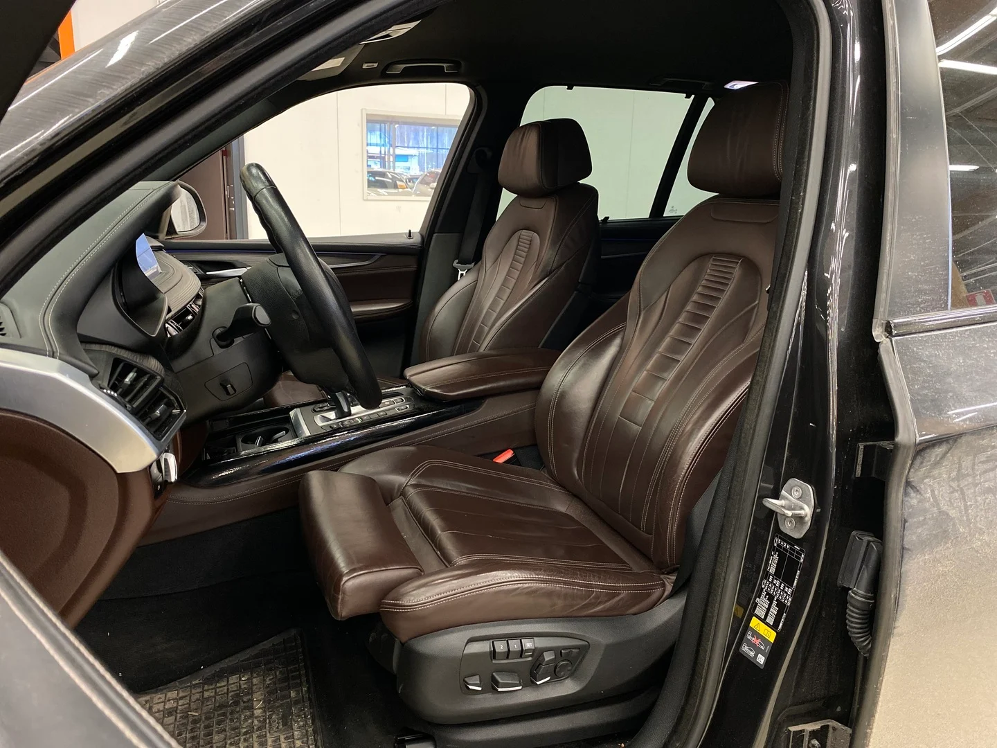 Car Image - 1hOhj1yZRhDPmNgHUzWwlb