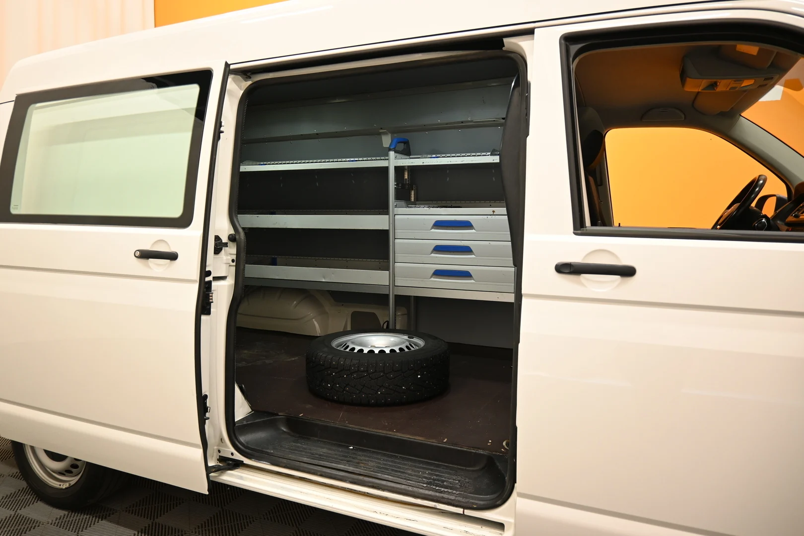 Car Image - 1Edraztgge8INnCCDYbMo8