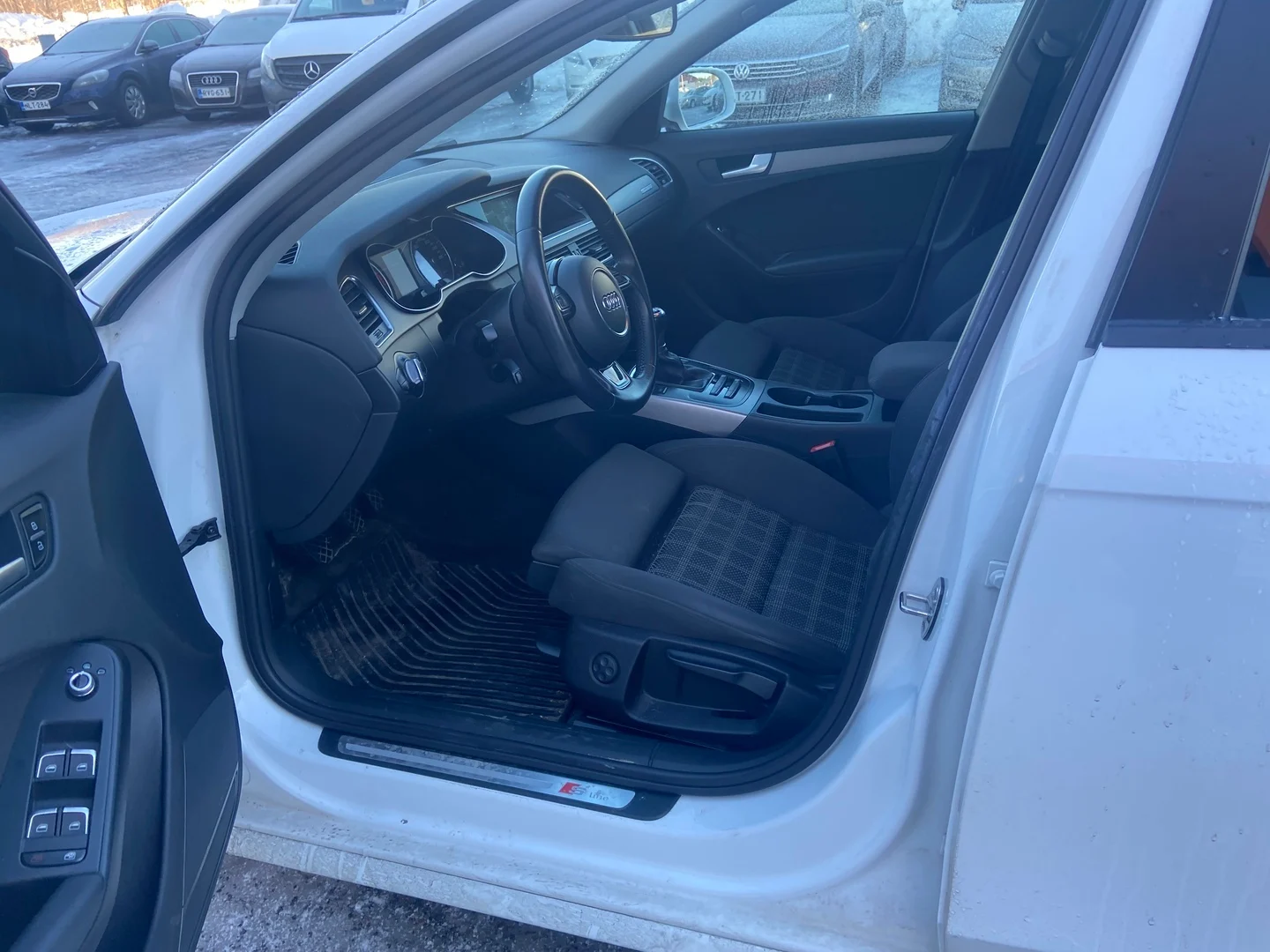 Car Image - 9SA9rkPoQHFGXSkUMl4uV
