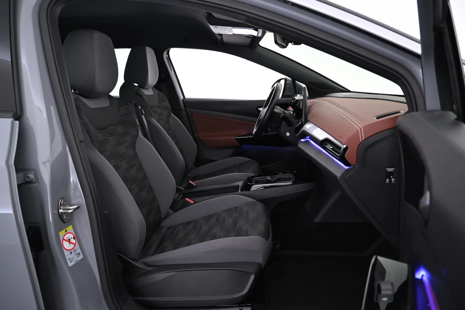 Car Image - 7KrHc3zNtH4qo8rewSLt4p