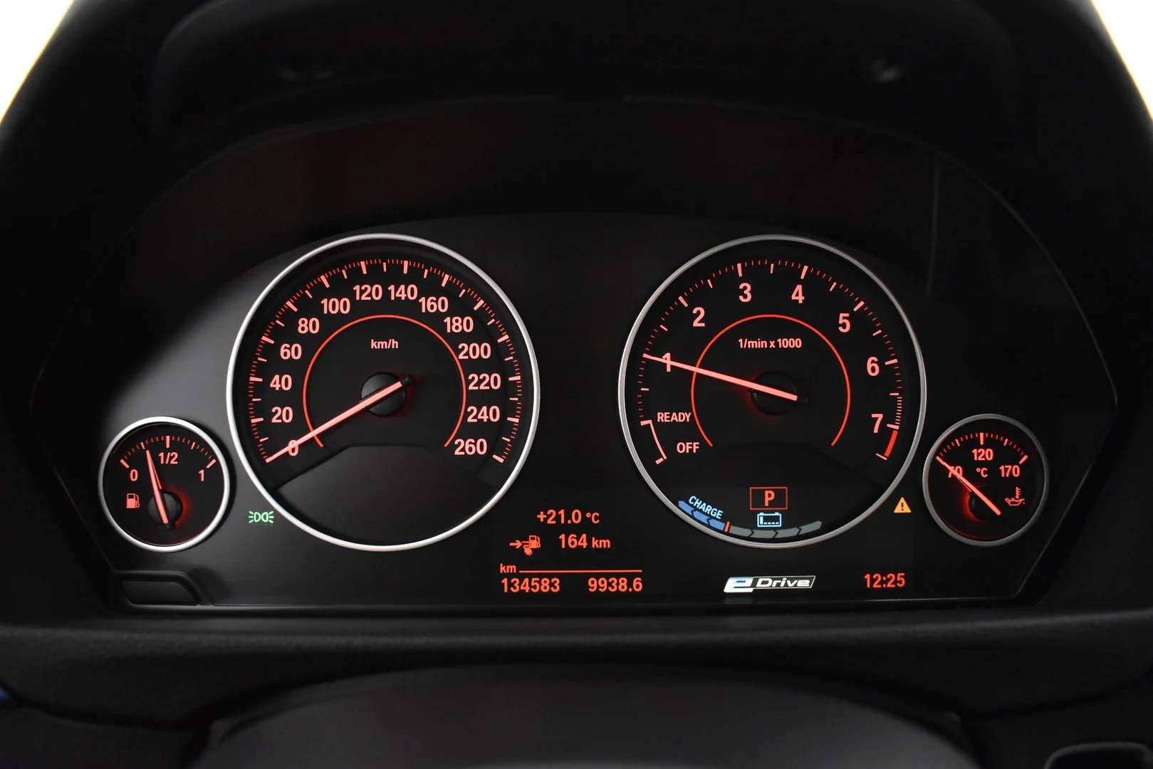 Car Image - 2JbHthMQphIXd1srjTPyvt