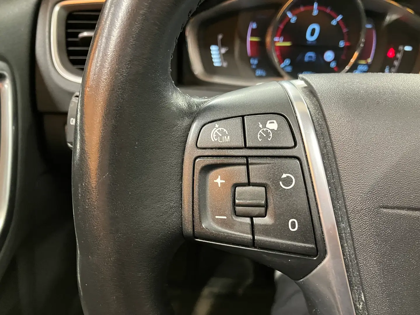 Car Image - 70Zqh7uzKcEiQXcGwUBamI