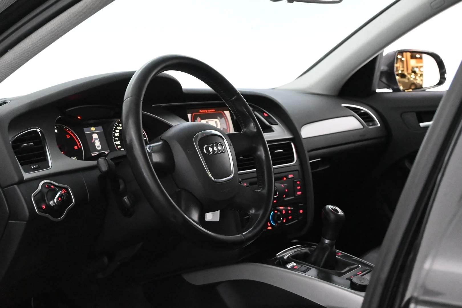 Car Image - 4pQicTjzYQ6qM6nzrv2pdI